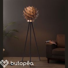 Butopêa Stojanová lampa ve tvaru lotosu, dubově hnědá, 50 cm