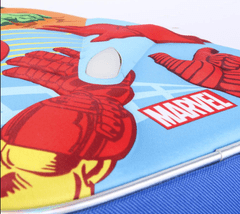 CurePink Dětský blikající batoh Marvel: 3D Avengers (objem 7,5 litrů|25 x 31 x 10 cm)