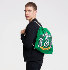 CurePink Bavlněnný gym bag - vak se šňůrkami Harry Potter: Erb Zmijozel - Slytherin Crest (35 x 44 cm) zelená bavlna