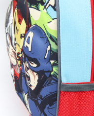 CurePink Dětský 3D batoh Marvel: Avengers (objem 8 litrů|26 x 31 x 10 cm)