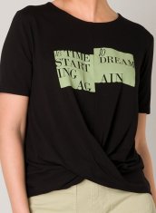 YEST černé tričko s překřížením a zeleným nápisem Velikost: 38