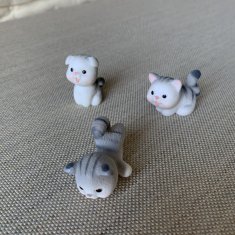 HABARRI Figurka šedé kotě hraje