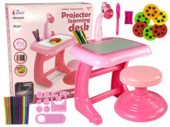 shumee Stůl, Rýsovací prkno, Židle, Projektor, Růžové fixy, Obrázky