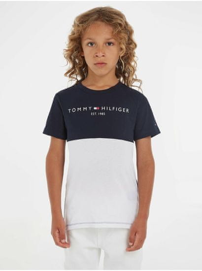 Tommy Hilfiger Sada klučičího trička a kraťasů v bílé a tmavě modré barvě Tommy Hilfiger Essential