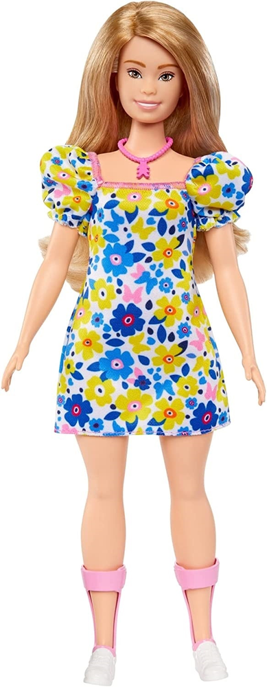 Levně Mattel Barbie Modelka 208 - šaty s modrými a žlutými květinami FBR37