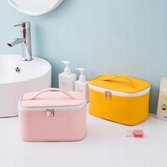 INNA Kosmetické pouzdro Toaletní taška Make Up Bag Make Up Case Cestovní taška Beautycase s rukojetí pro přenášení ve světle růžové barvě KOSCYPRUS-4