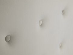 Veneti Čalouněná manželská postel 180x200 NECHLIN 2 - černá ekokůže + panely 30x30 cm ZDARMA