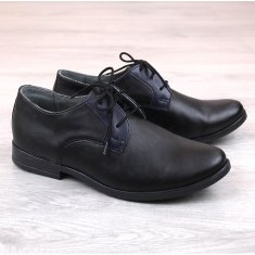 Chlapecké boty k přijímání černé Kornecki velikost 34