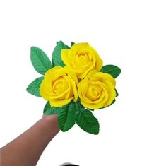 made by ANTEROS Mýdlová kytice z mýdlových květů růže Trio Žlutá na stonku s lístky