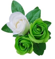 made by ANTEROS Mýdlová kytice z mýdlových květů růže Trio Zeleno-bílá na stonku s lístky