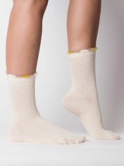 Kraftika Broskvové teplé ponožky s dekorativní vazbou a plechovkou