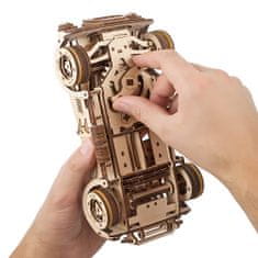 UGEARS 3D dřevěné mechanické puzzle Driftující závoďák Cobra