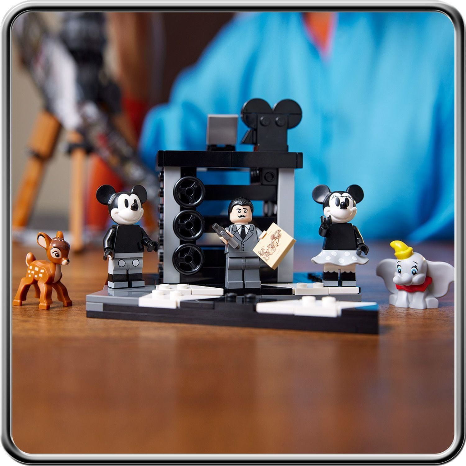 LEGO Disney 43230 Kamera na počest Walta Disneyho