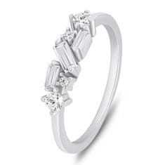 Brilio Silver Okouzlující stříbrný prsten s kubickými zirkony RI071W (Obvod 50 mm)
