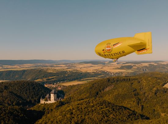 Allegria soukromý let ve vzducholodi okolo hradu Karlštejn Okolí Karlštejna