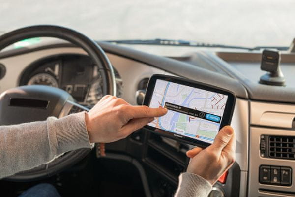 GPS navigácia TomTom GO Expert Plus upozornenie na nízkoemisné zóny navádzanie jazdnými pruhmi výkonná navigácia pre profesionálnych vodičov pre veľké vozidlá intuitívna navigácia vysoké rozlíšenie viac profilov vozidiel vylepšené vizuálne podnety rýchla wifi rýchlostné radary držiak čistý zvuk najaktuálnejšie svetové mapy svetové mapy rýchlejšia aktualizácia máp mapy TomTom dotykový dispel HD rozlíšenie Wi-Fi Bluetooth hlasové ovládanie 3D stavby