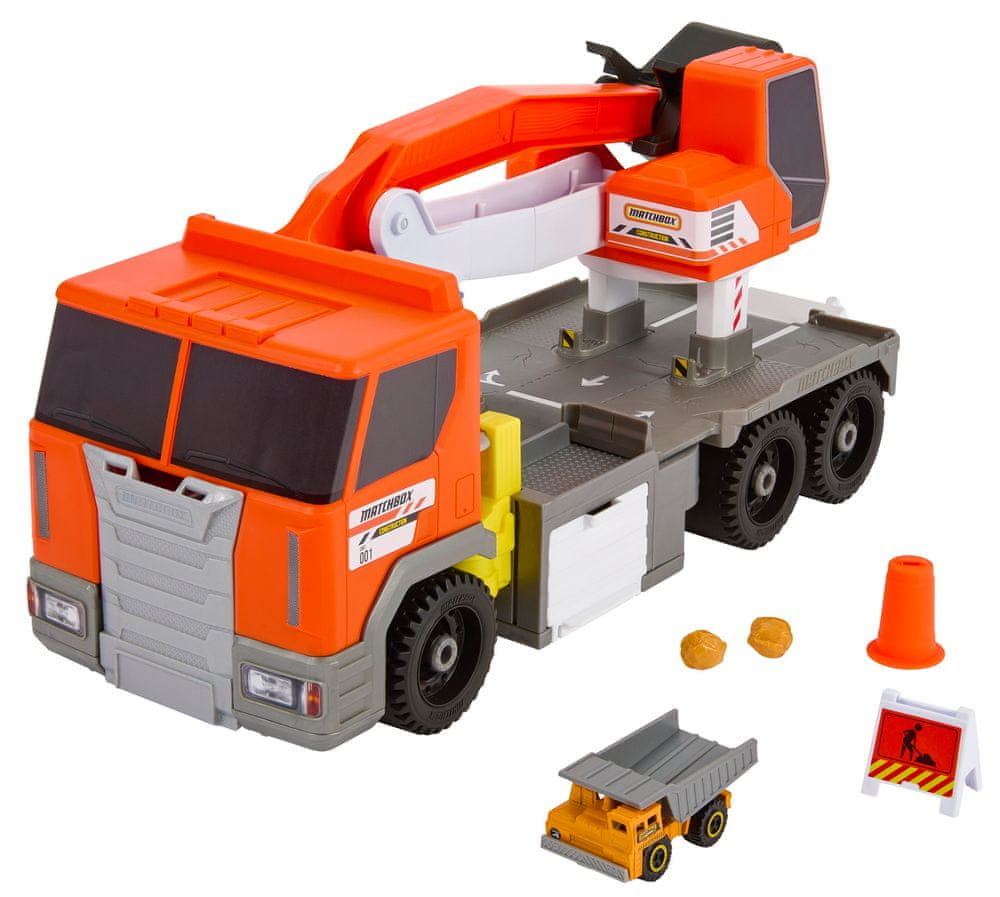 Levně Matchbox Stavební náklaďák s bagrem a doplňky HPD64