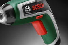 Bosch Akumulátorový šroubovák IXO 7 s vodováhou (06039E0008)