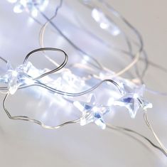 ACA Lightning  LED dekorační girlanda - bílé hvězdičky, studená bílá barva, 200 cm, IP20, 2x baterie AA
