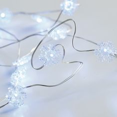 ACA Lightning  LED dekorační girlanda - sněhové vločky, studená bílá barva, 200 cm, IP20, 2x baterie AA