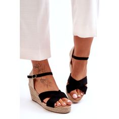 Semišové sandály s pleteným podpatkem velikost 40