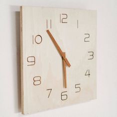 Today Nástěnné hodiny SIMPLICITY, dřevěné