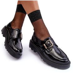 Vinceza Lakované boty na plochém podpatku s přezkou velikost 40