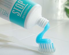 Curaprox Edel White STOP, Sensitive zubní gel, 75 ml
