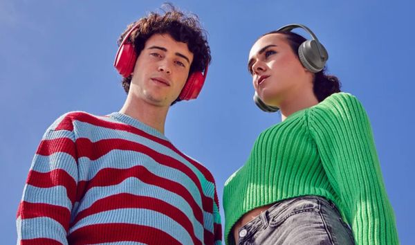  moderní sluchátka na uši energy sistem Hoshi Eco z recyklovaného plastu dlouhá výdrž super zvuk