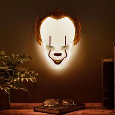 CurePink Stolní dekorativní lampa IT|To: Pennywide (výška 22 cm)