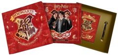 CurePink Dárkový set Harry Potter: Kalendář - diář - propiska (32 x 32 x 14 cm)