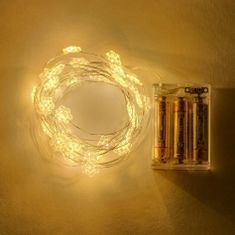 DecoLED DecoLED LED světelný řetěz na baterie - s vločkami, 20 diod, 2,3 m