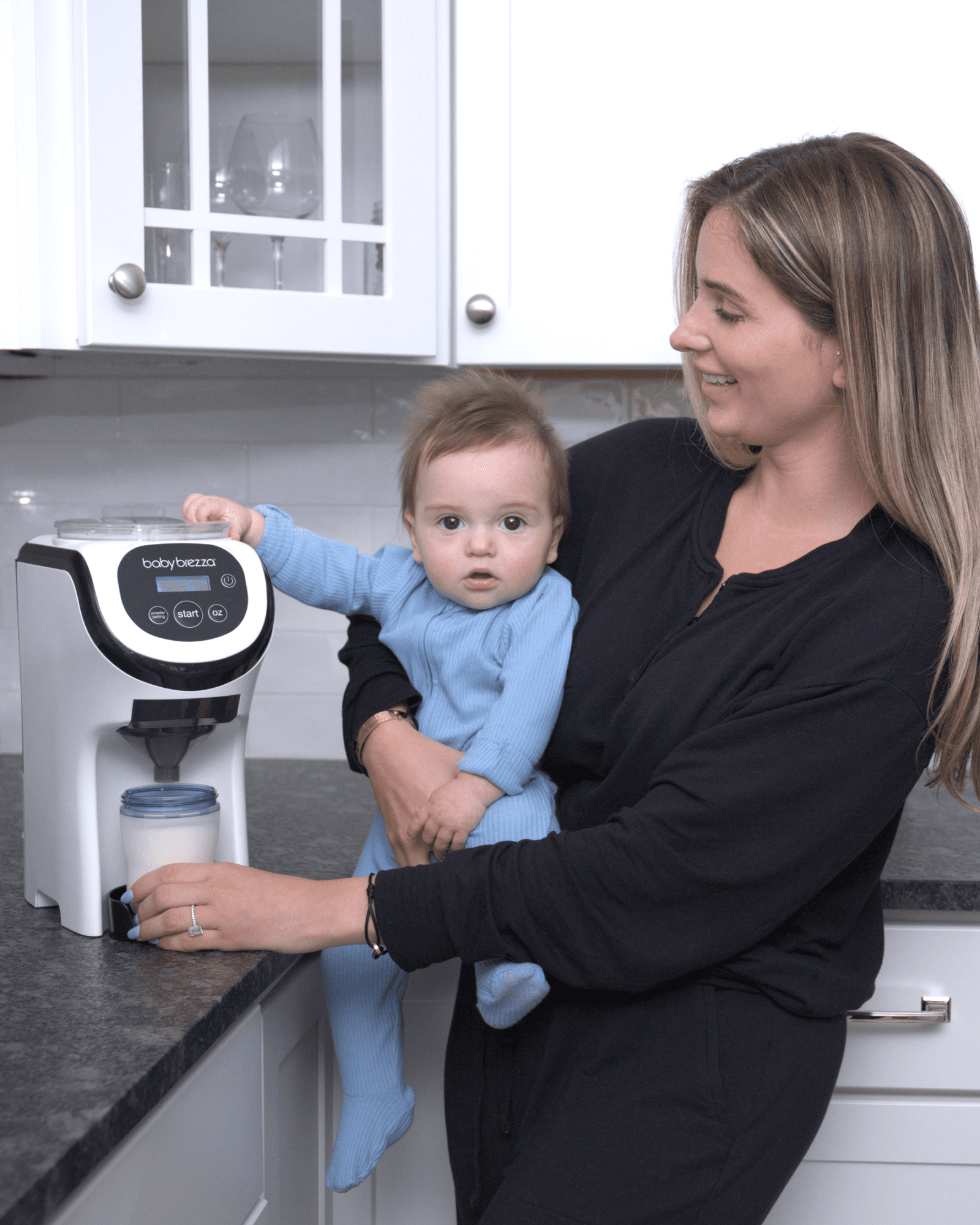  Baby Brezza Formula Pro Mini Mixer aparat za pripravo adaptiranega mleka, bel 