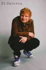 CurePink Plakát Ed Sheeran: Crouch (61 x 91,5 cm)