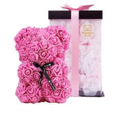 Romantic medvídek z růží 25cm dárkově balený - růžový zasypaný bílými lístky