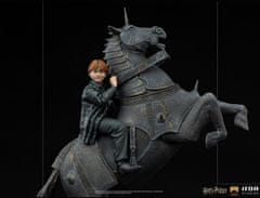 Iron Studios Iron Studios socha - Harry Potter - Ron Weasley At The Wizard ChessArt Scale 1/10 - 34 cm
