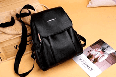 Camerazar Elegantní černý batoh z ekokůže, nastavitelné popruhy, 33x26x12 cm