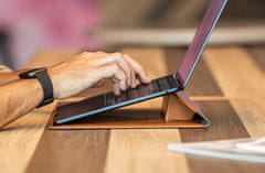 UNIQ Oslo - Obal se stojanem pro MacBook 14"