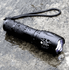 Camerazar Mini vojenská taktická svítilna, černý hliník, 1800 lumenů, dosvit 1000m