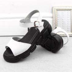 Vinceza Dámské kožené sandály bílé 7884 velikost 40