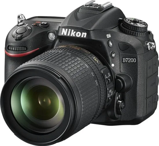 Nikon D7200 + 18-105 mm