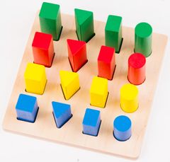Montessori pomůcky Žebřík – geometrická tělesa