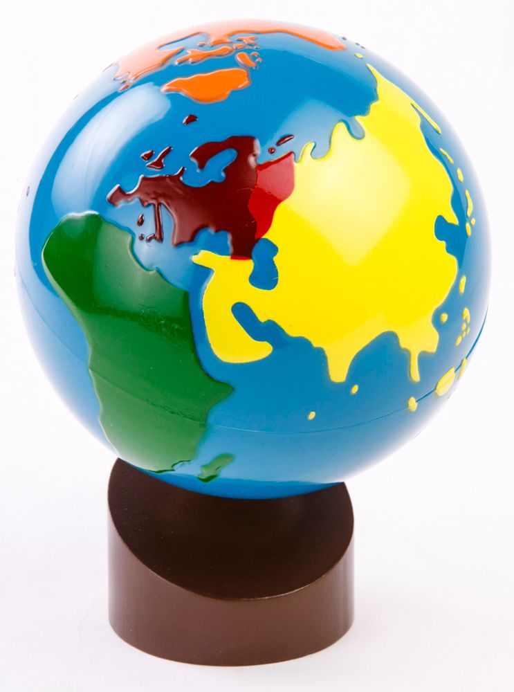 Montessori pomůcky Glóbus – barevné kontinenty - zánovní