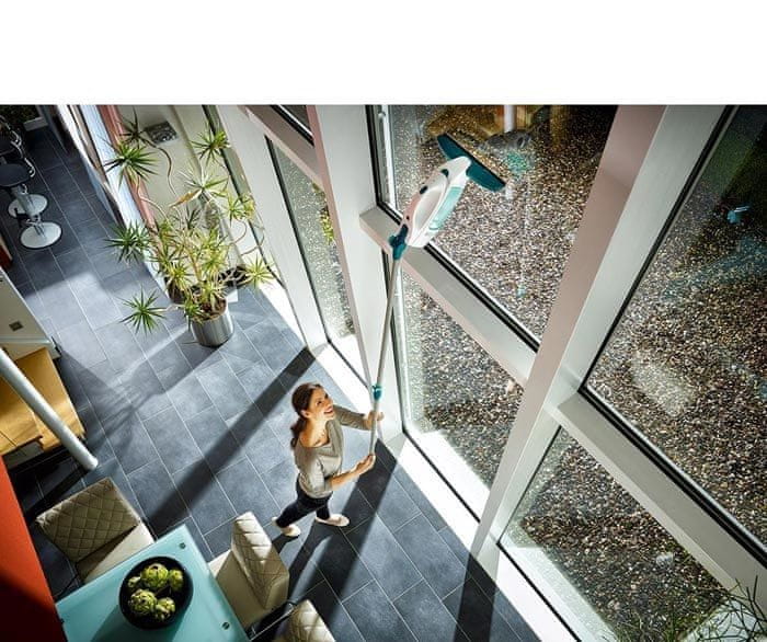 Levně Leifheit Vysavač na okna Window Cleaner s mopem a 43 cm tyčí + Sací hubice 17 cm-černá 51016