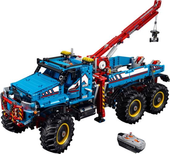 LEGO Technic 42070 Terénní odtahový vůz 6x6 - rozbaleno