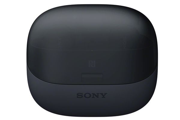 A Sony WF-SP900 fejhallgató töltő tok, 4 GB belső memória, NFC, Ambient sound