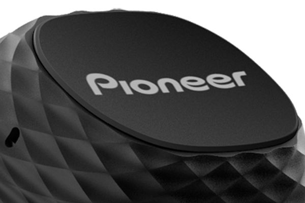 Sluchátka Pioneer SE-C8TW-B AAC kodek špunty exkluzivní aplikace hlasový asistent magnety ze vzácných kovů