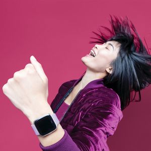 Chytré hodinky Fitbit Versa Lite vodeodolné, veľká výdrž batérie
