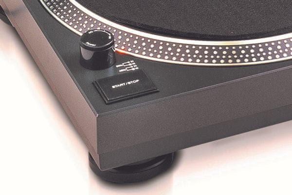 gramofon akai tta05 usb rameno 220mm šetrný systém přehrávání anti skating neničí desky 2 rychlosti otáček