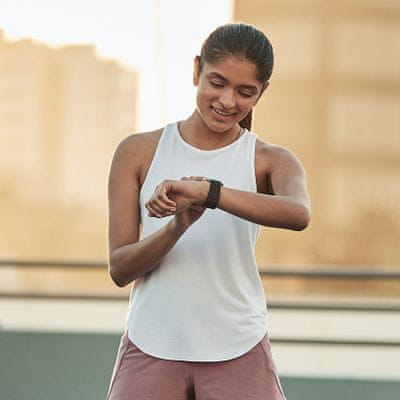 Chytré hodinky Fitbit Versa 2, hudební přehrávač, spotify, deezer, bezkontaktní platby, NFC, Fitbit Pay